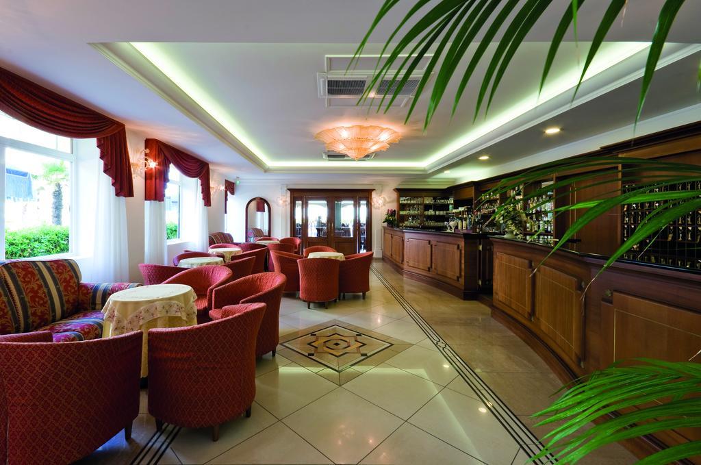 Hotel Capanni Белларія-Іджеа-Марина Екстер'єр фото