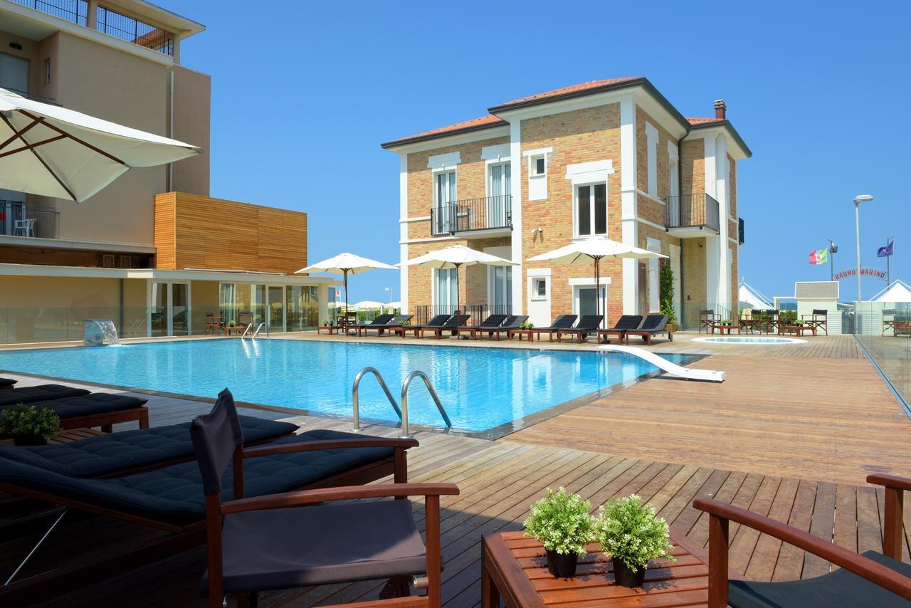 Hotel Capanni Белларія-Іджеа-Марина Екстер'єр фото